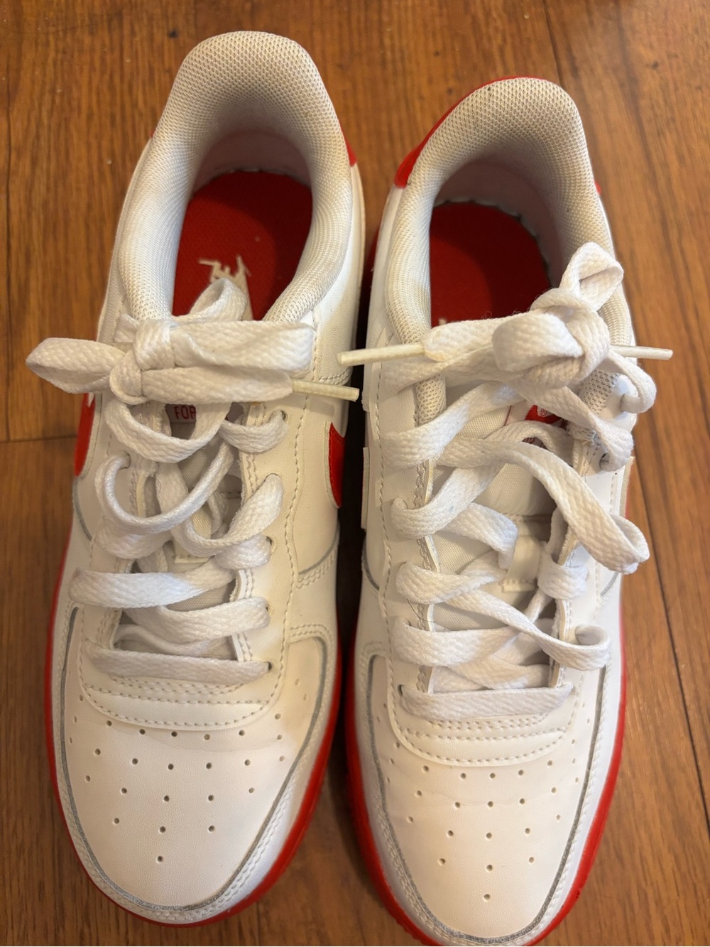 Nike Kids White and Red Low-Top Air Sneakers